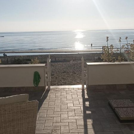 The Suite On The Beach Torvaianica Luaran gambar