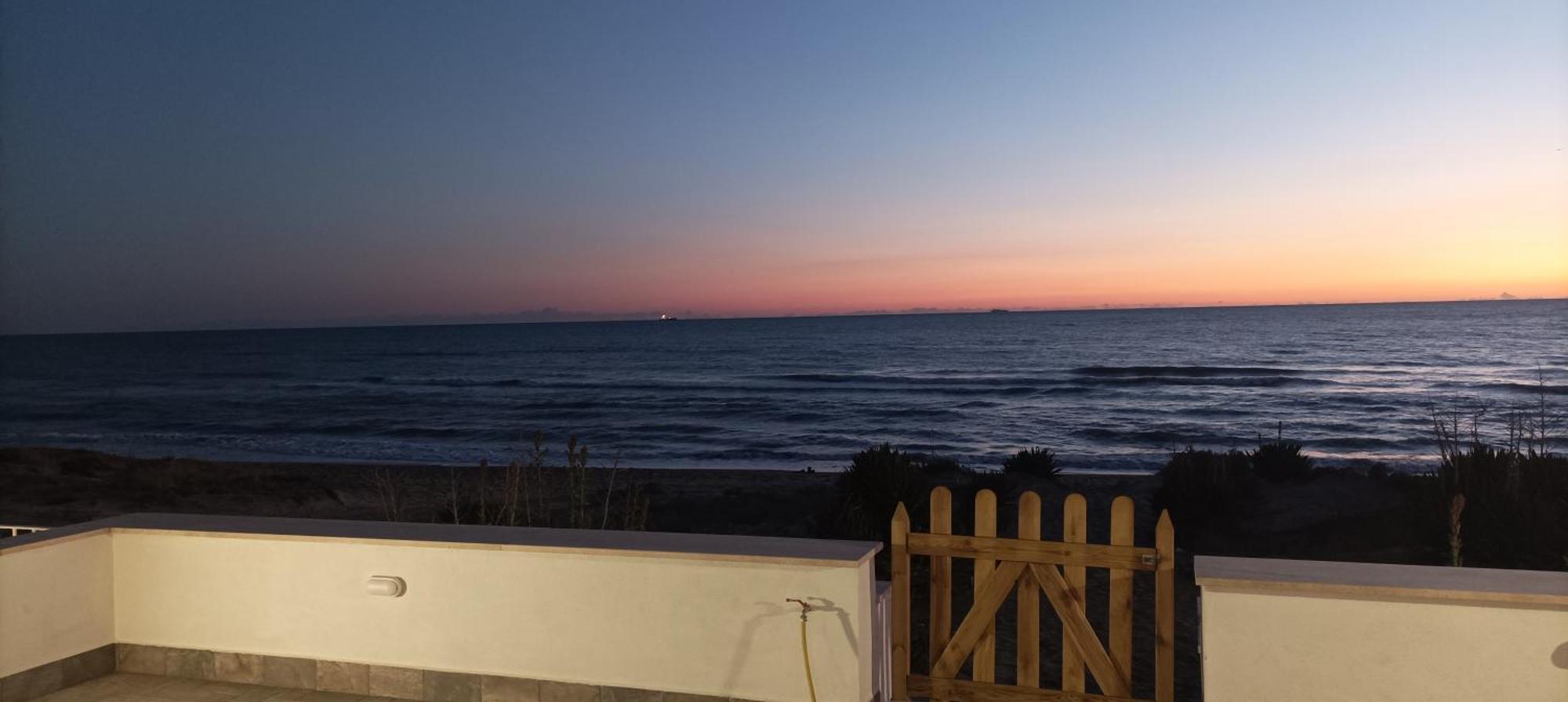 The Suite On The Beach Torvaianica Luaran gambar