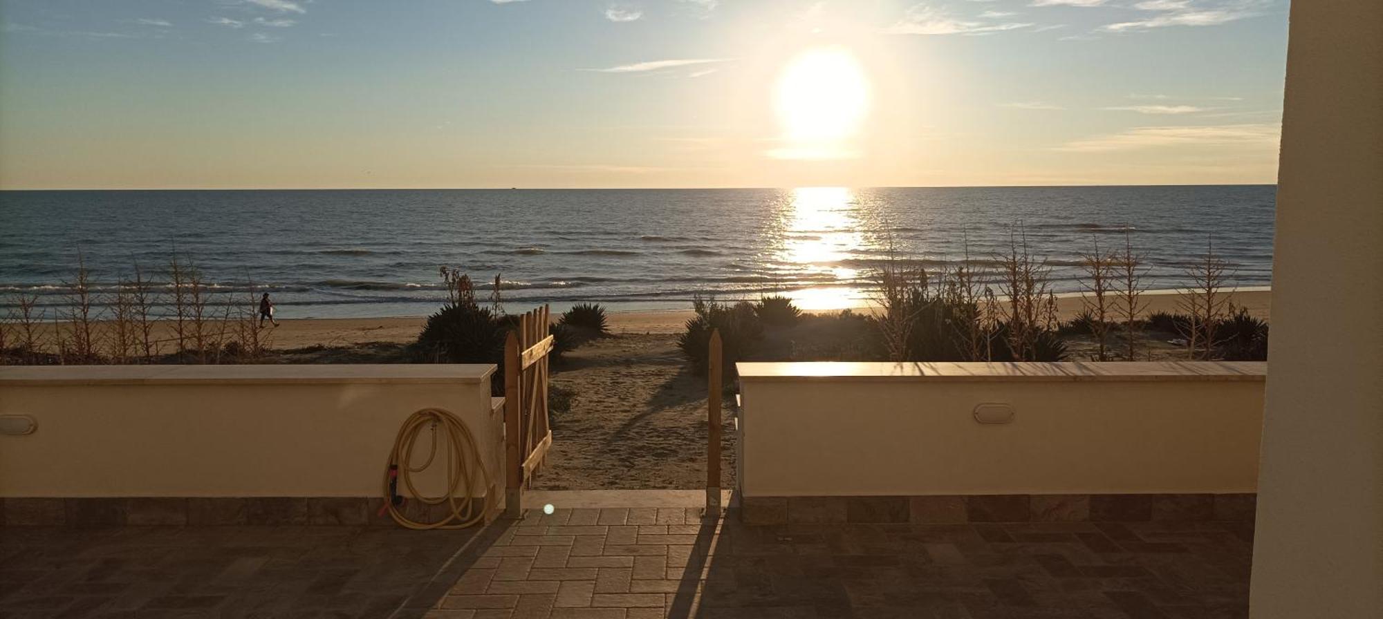 The Suite On The Beach Torvaianica Luaran gambar