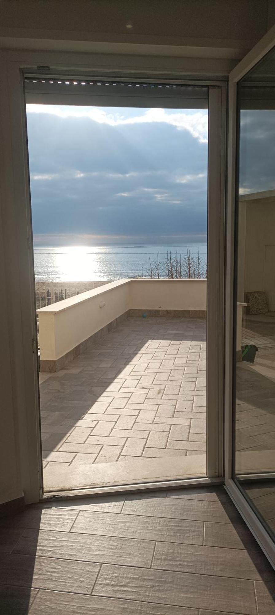 The Suite On The Beach Torvaianica Luaran gambar