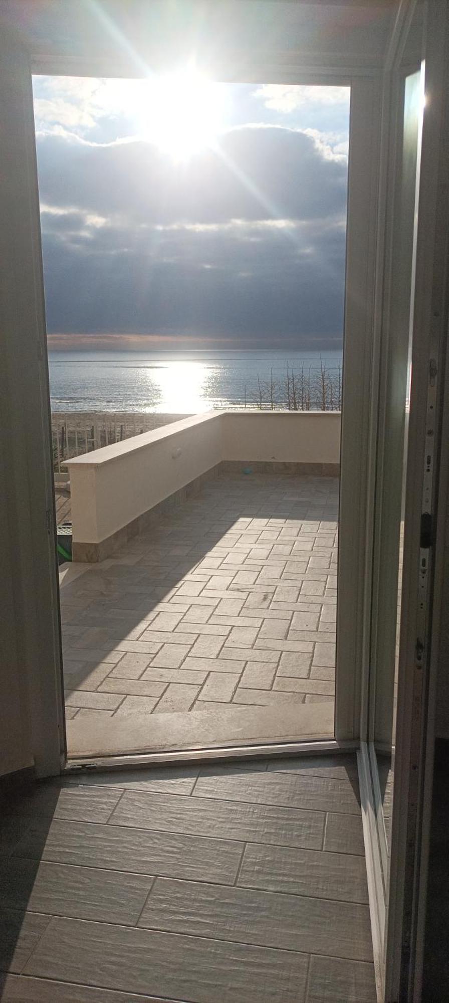The Suite On The Beach Torvaianica Luaran gambar